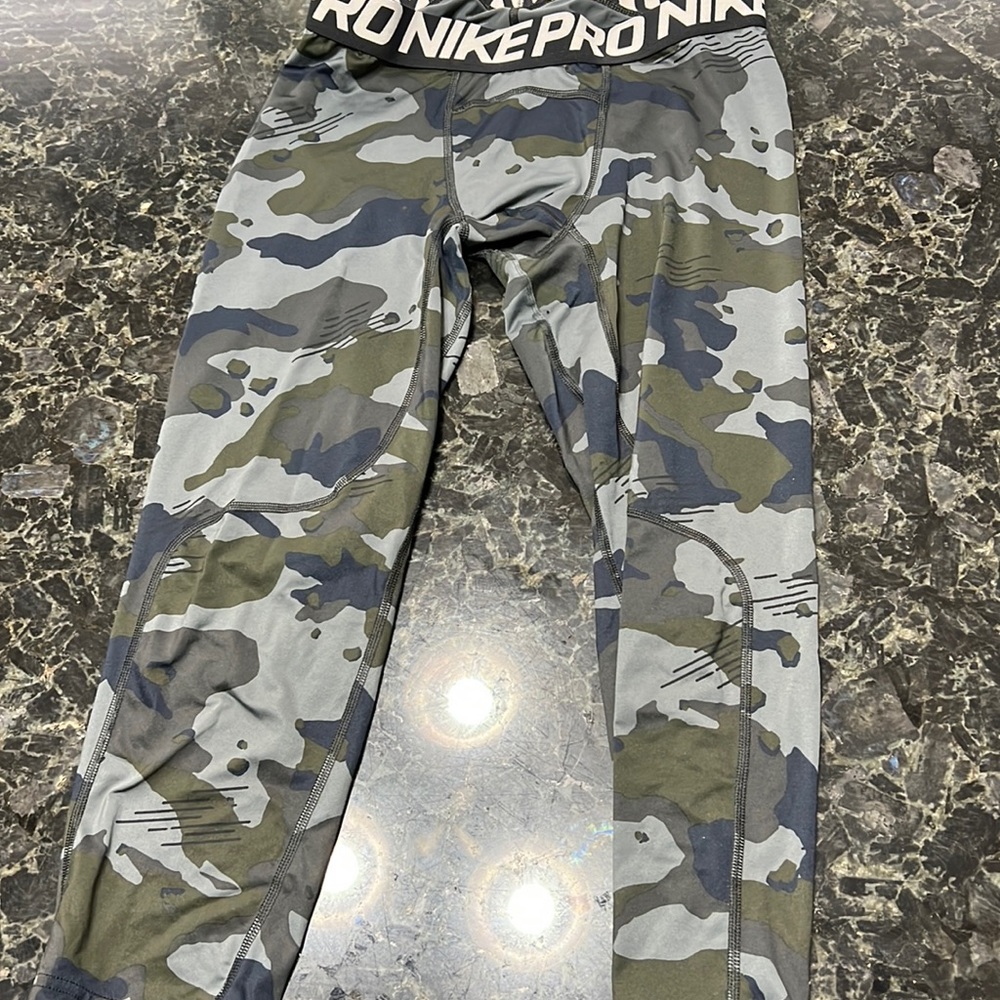 Nike mens 3/4 length compression black Camo